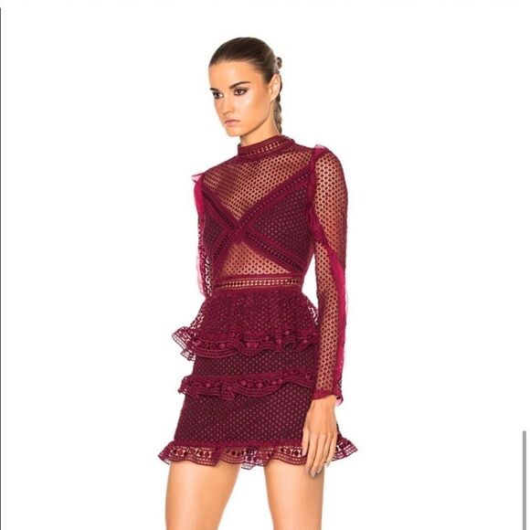 Self-Portrait
Lace Pattern Mini Dress
Size:8 - Picture 2 of 6